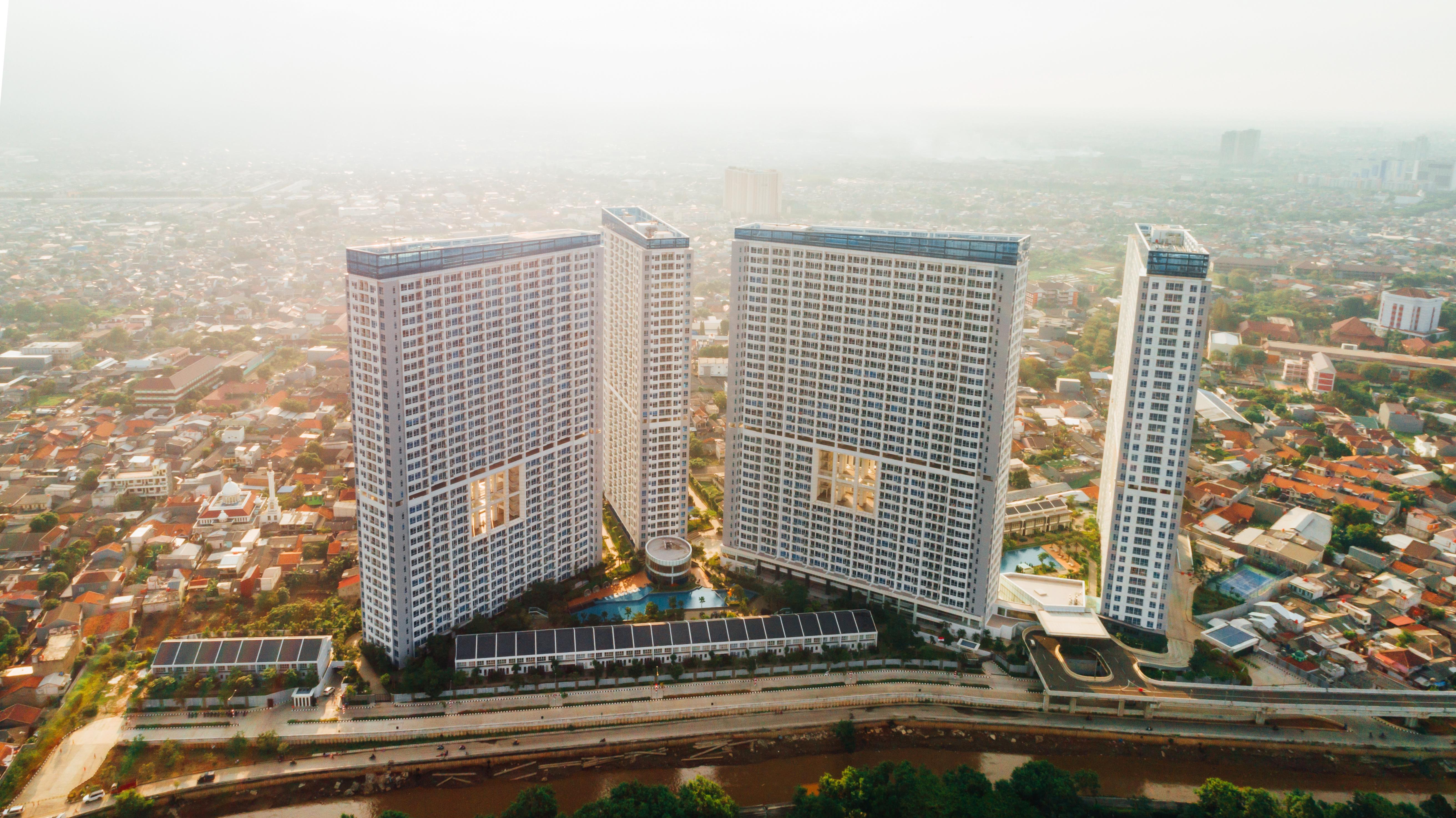 Harris Suites Puri Mansion Jakarta Exterior photo
