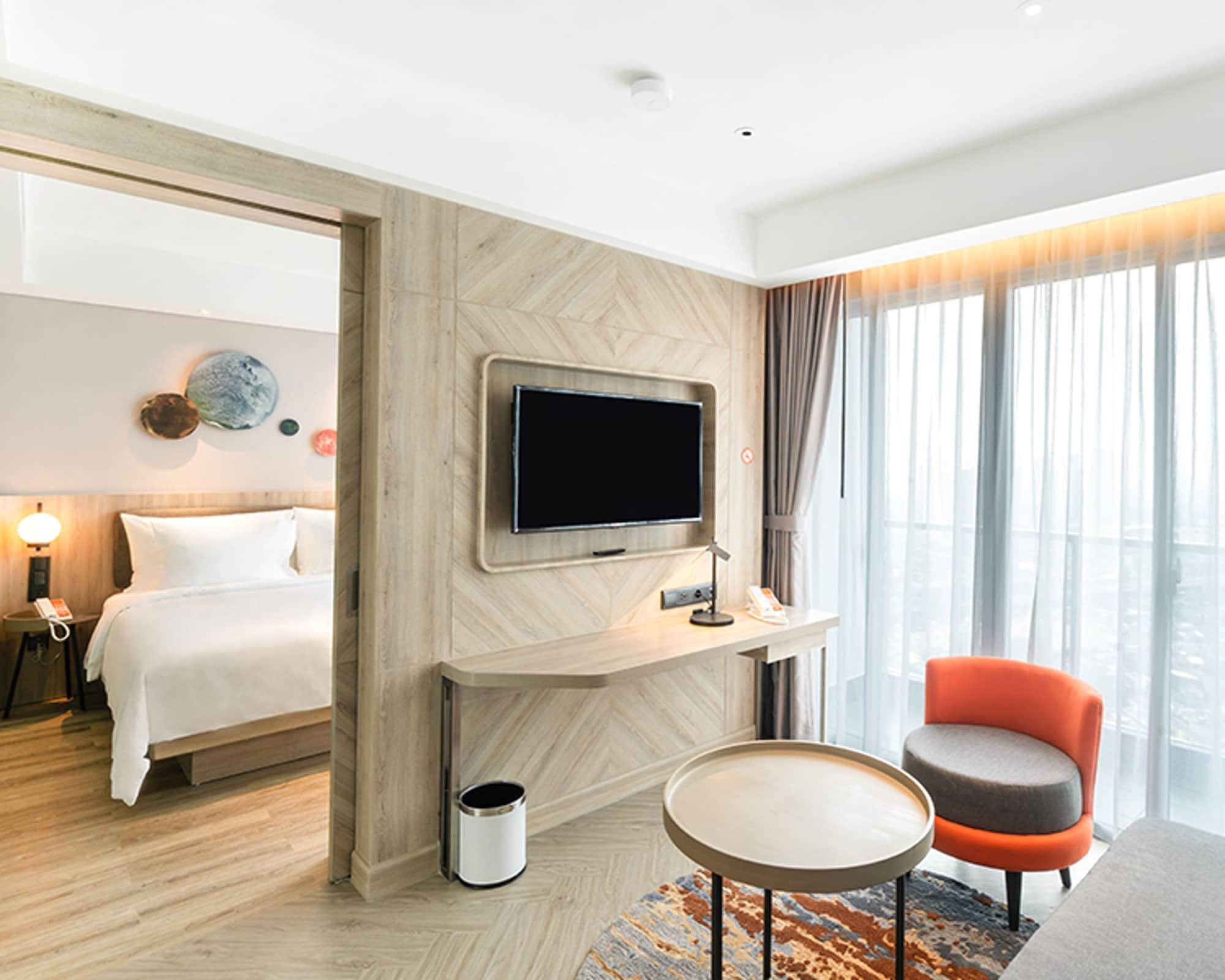 Harris Suites Puri Mansion Jakarta Exterior photo