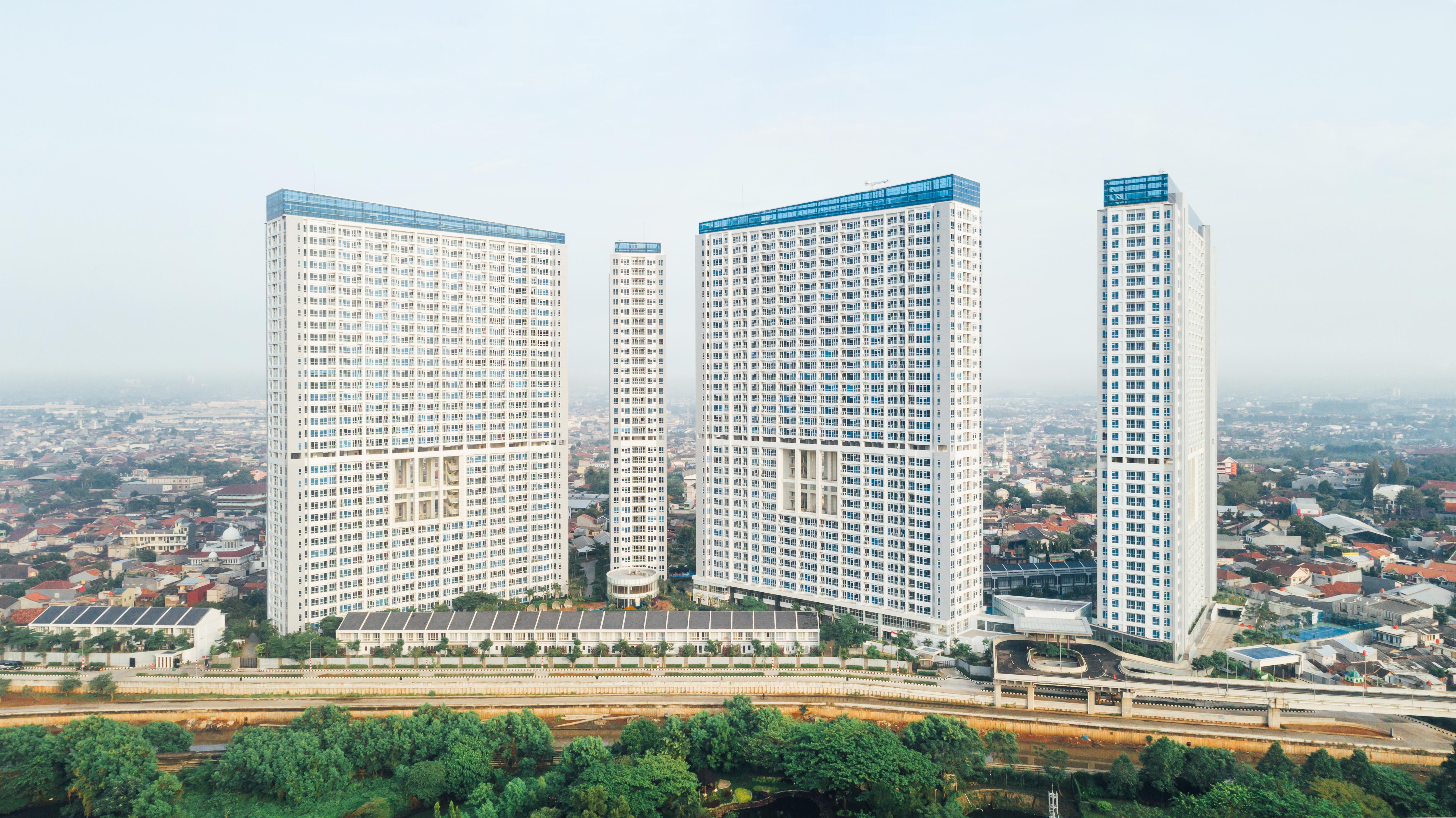 Harris Suites Puri Mansion Jakarta Exterior photo
