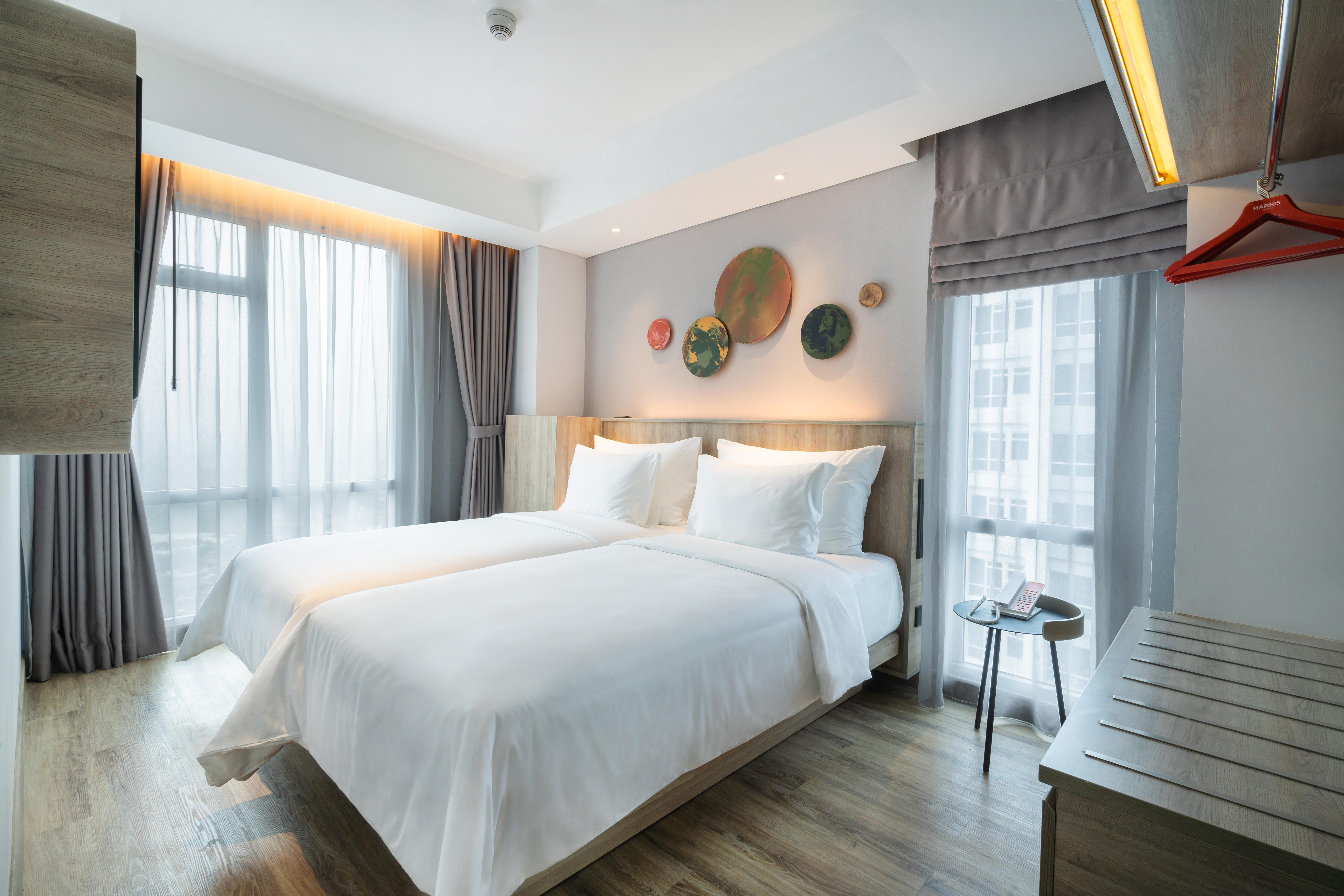 Harris Suites Puri Mansion Jakarta Exterior photo